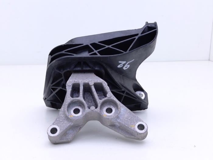 Usagé Support moteur Peugeot 308 (F3/FB/FH/FM/FP) 1.2 12V PureTech 130 Prix € 54,99 Prix TTC proposé par Automaterialen Ronald Morien B.V.