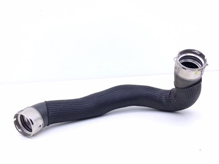 Gebrauchte Intercooler Schlauch Peugeot 5008 III (KA/KB/KC) 1.6 16V THP Preis € 45,00 Mit Mehrwertsteuer angeboten von Automaterialen Ronald Morien B.V.
