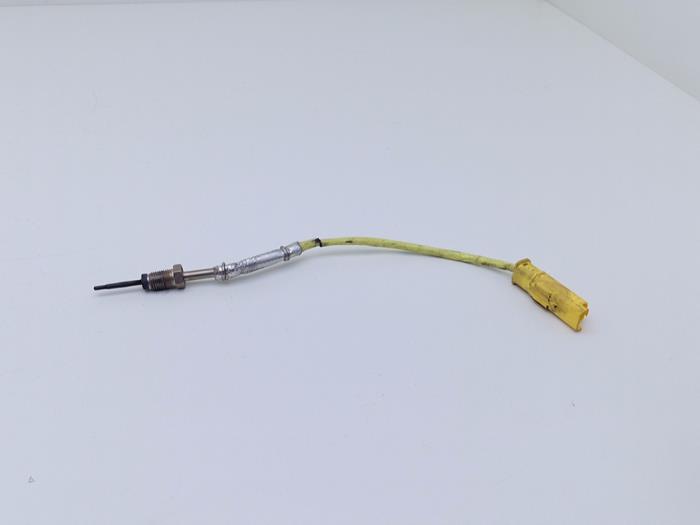 Usagé Sensor température d’échappement Landrover Discovery Sport (LC) 2.0 eD4 150 16V Prix € 55,00 Règlement à la marge proposé par Automaterialen Ronald Morien B.V.