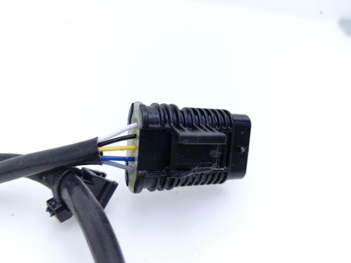 Lambda probe from a BMW M5 Touring (G91) 4.4 xDrive Plug-in Hybrid 2025