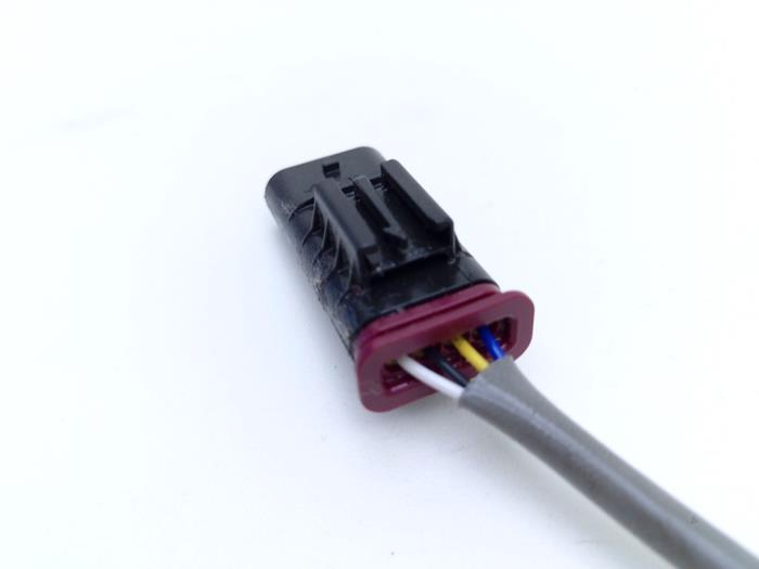 Lambda probe from a BMW M5 Touring (G91) 4.4 xDrive Plug-in Hybrid 2025