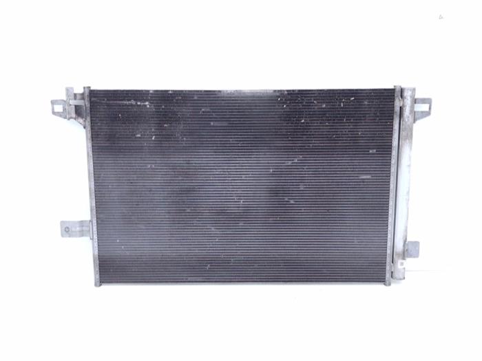 Usagé Condenseur de climatisation Volkswagen Transporter T6 2.0 TDI 150 Prix € 90,75 Prix TTC proposé par Automaterialen Ronald Morien B.V.