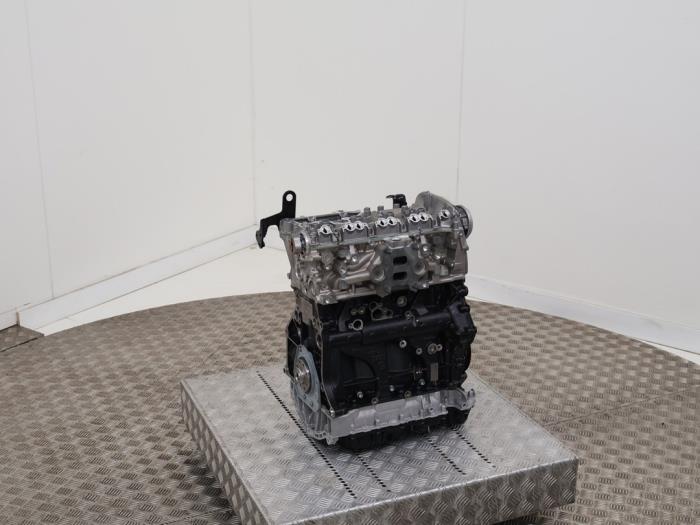 Engine from a Volkswagen Golf VII (AUA) 2.0 R 4Motion 16V 2020
