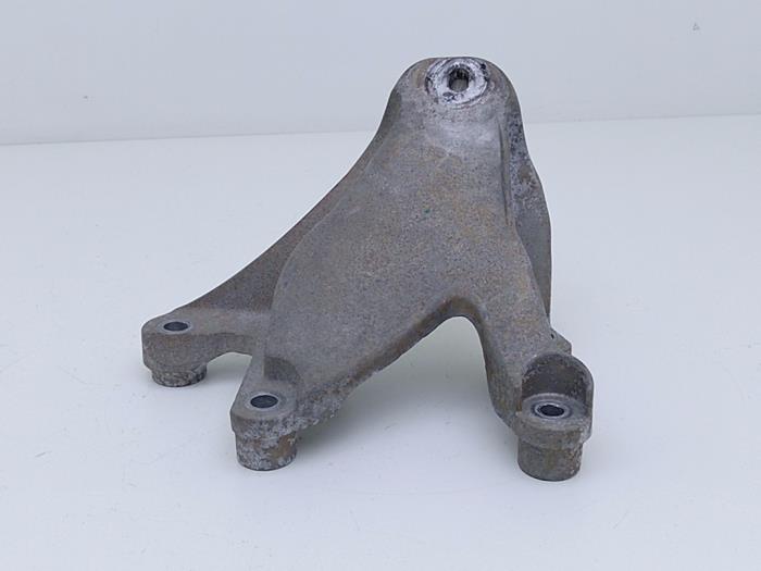 Gebrauchte Motorlager Ford Usa Mustang V 5.0 GT V8 32V Preis € 75,00 Margenregelung angeboten von Automaterialen Ronald Morien B.V.