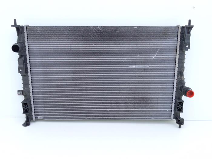 Usagé Radiateur Peugeot 508 SW (F4/FC/FJ/FR) 1.6 16V PureTech 180 Prix € 89,00 Règlement à la marge proposé par Automaterialen Ronald Morien B.V.