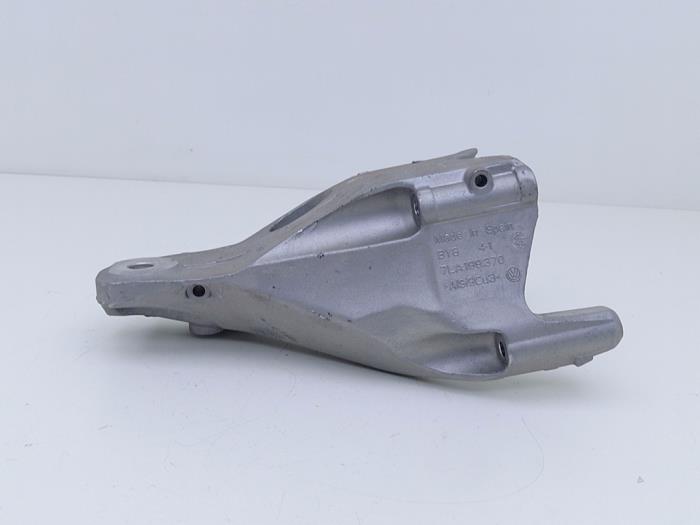 Used Engine mount Volkswagen Transporter T6 2.0 TDI Price € 30,25 Inclusive VAT offered by Automaterialen Ronald Morien B.V.