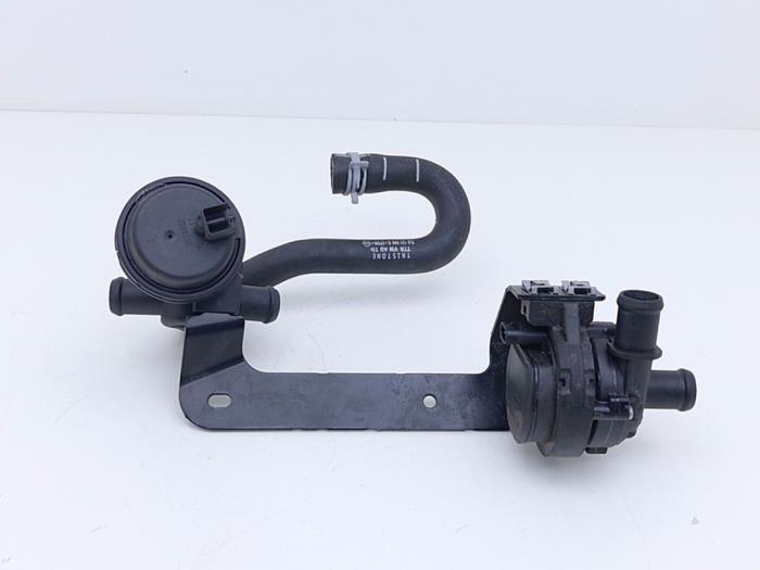 Begagnade Extra vattenpump Volkswagen Transporter T6 2.0 TDI Pris € 66,55 Inklusive moms erbjuds av Automaterialen Ronald Morien B.V.