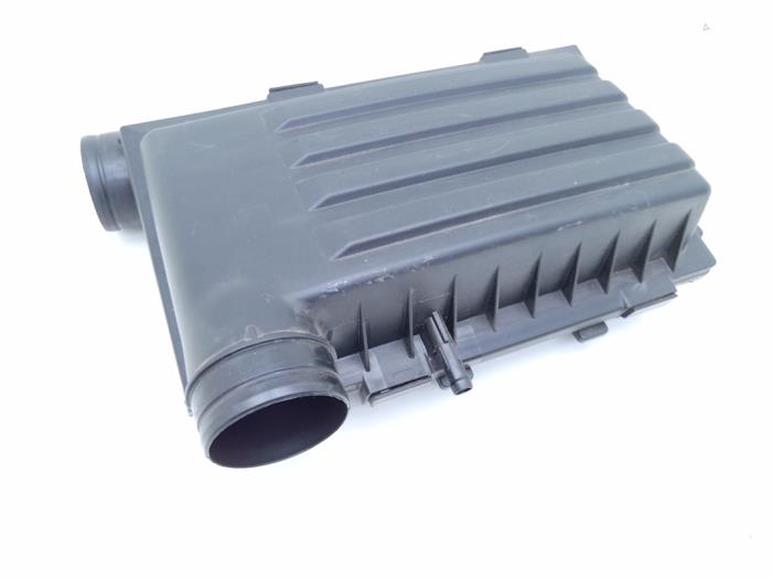 Begagnade Luftfilter Volkswagen Golf VII (AUA) 1.4 GTE 16V Pris € 59,00 Marginaltabell erbjuds av Automaterialen Ronald Morien B.V.