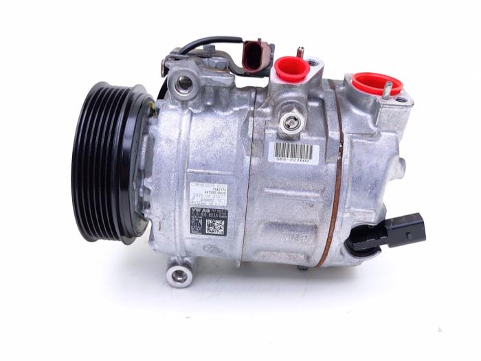 Usagé Compresseur de clim Volkswagen Multivan T7 2.0 TDI SCR 16V Prix € 225,00 Prix TTC proposé par Automaterialen Ronald Morien B.V.