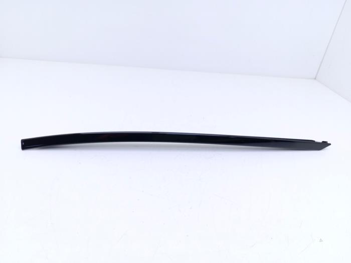 Begagnade Dekorstripe BMW M8 (F91) 4.4 V8 32V Twin Turbo Pris € 49,00 Marginaltabell erbjuds av Automaterialen Ronald Morien B.V.