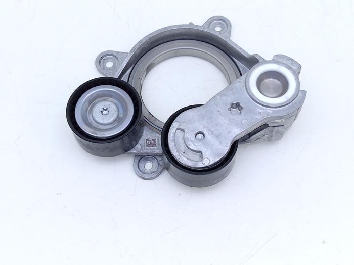 Usados Rodillo tensor correa múltiple Alfa Romeo Tonale 1.3 T Hybrid Q4 Precio € 89,00 IVA incluido ofrecido por Automaterialen Ronald Morien B.V.