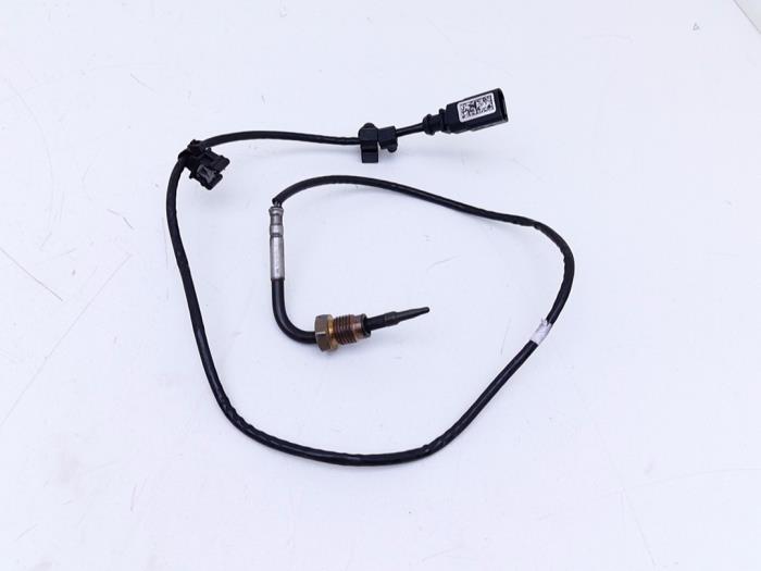 Usagé Sensor température d’échappement Audi A4 Avant (B9) 2.0 40 TDI Mild Hybrid 16V Prix € 55,00 Règlement à la marge proposé par Automaterialen Ronald Morien B.V.