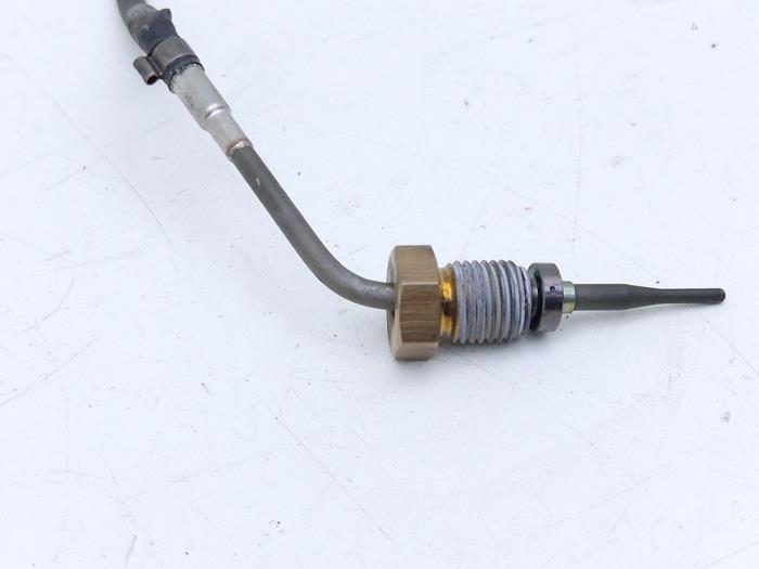 Auspuff Temperatursensor van een Audi RS 6 Avant (C8) 4.0 V8 TFSI Mild Hybrid 32V 2025