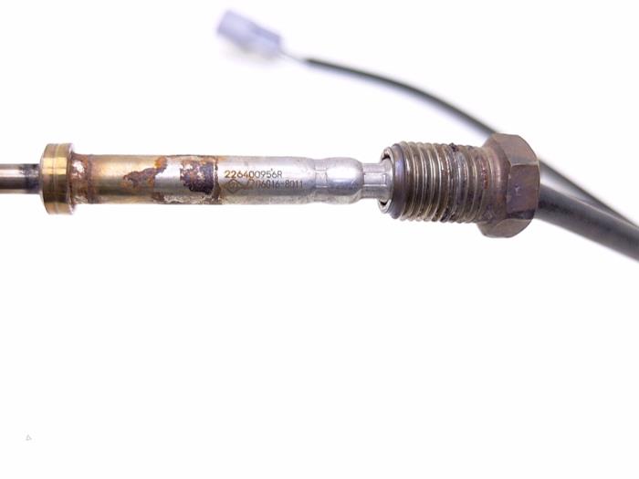 Auspuff Temperatursensor van een Renault Master III (EV/HV/UV/VA/VB/VD/VF/VG/VJ) 2.3 dCi 165 16V FWD 2023