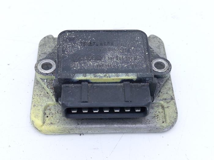 Usados Módulo de encendido Volkswagen Corrado 1.8 16V Precio € 25,00 Norma de margen ofrecido por Automaterialen Ronald Morien B.V.