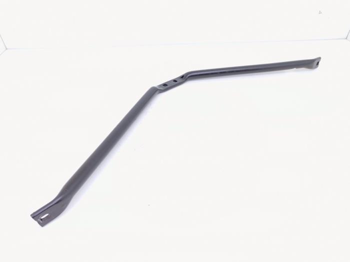 Używane Panel przedni BMW M8 (F91) 4.4 V8 32V Twin Turbo Cena € 25,00 Procedura marży oferowane przez Automaterialen Ronald Morien B.V.