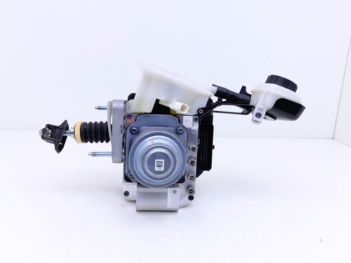 Used ABS pump Polestar Polestar 2 78kWh Long Range Single Motor Price € 375,00 Inclusive VAT offered by Automaterialen Ronald Morien B.V.