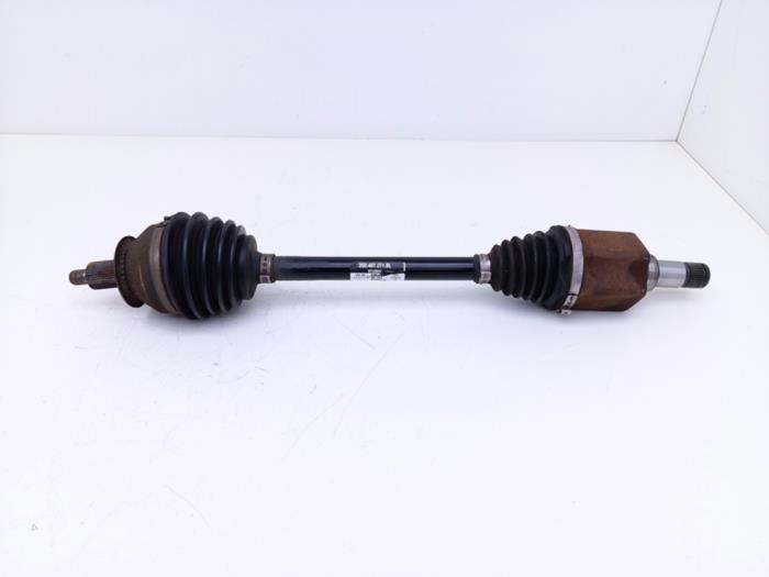Usagé Arbre de transmission avant gauche Volkswagen Polo VI (AW1) 1.0 TSI 12V Prix € 195,00 Règlement à la marge proposé par Automaterialen Ronald Morien B.V.