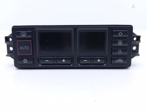 Usados Panel de control de calefacción Audi A4 Avant Quattro (B5) 2.6 V6 Precio € 25,00 Norma de margen ofrecido por Automaterialen Ronald Morien B.V.