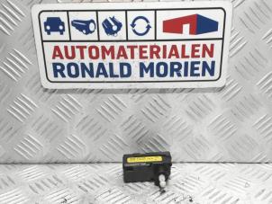 Usagé Moteur phare Volkswagen Transporter Prix € 15,00 Règlement à la marge proposé par Automaterialen Ronald Morien B.V.