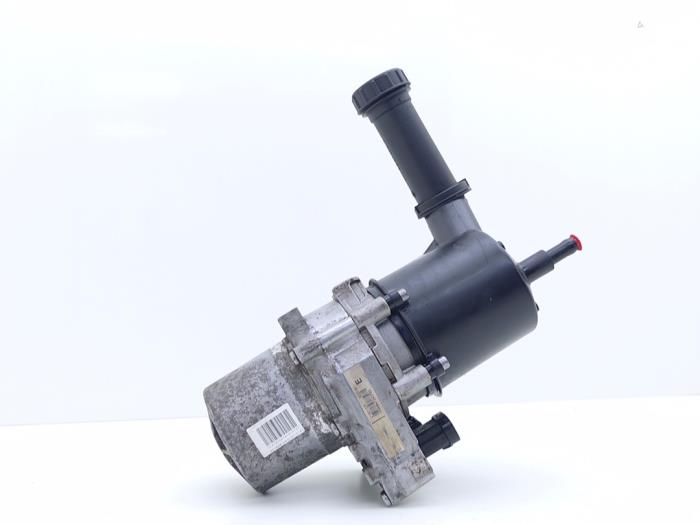 Usagé Pompe direction assistée Peugeot 307 CC (3B) 2.0 16V Prix € 80,00 Règlement à la marge proposé par Automaterialen Ronald Morien B.V.