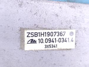 ABS Steuergerät van een Volkswagen Golf III (1H1) 2.0 GTI 1993