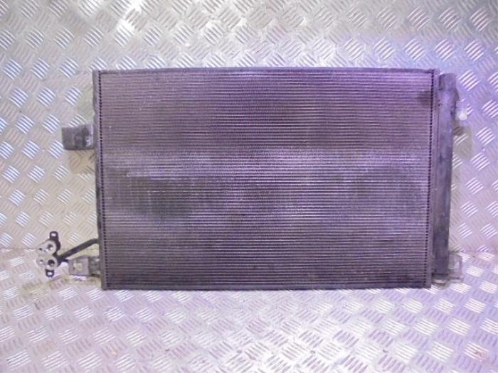 Air conditioning radiator from a Volkswagen Transporter T5 2.0 TDI DRF 2012