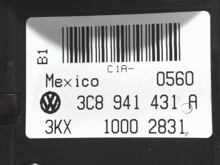 Commutateur lumière d'un Volkswagen Transporter T5 2.0 TDI DRF 2012