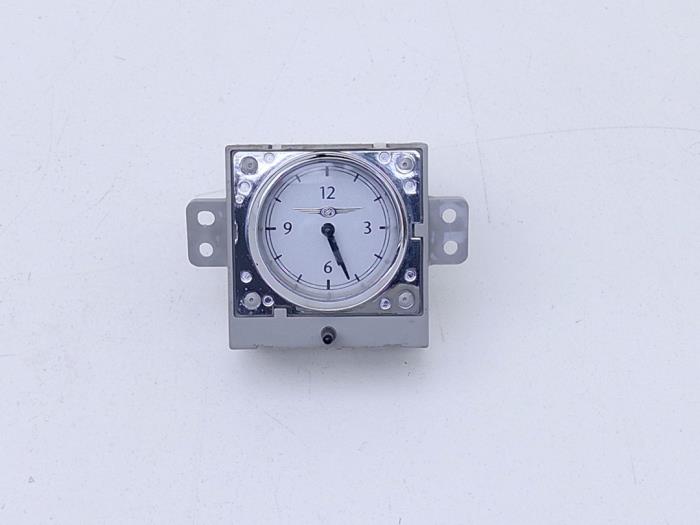 Gebrauchte Uhr Chrysler Sebring II (JS) 2.0 CRD 16V Preis € 35,00 Margenregelung angeboten von Automaterialen Ronald Morien B.V.