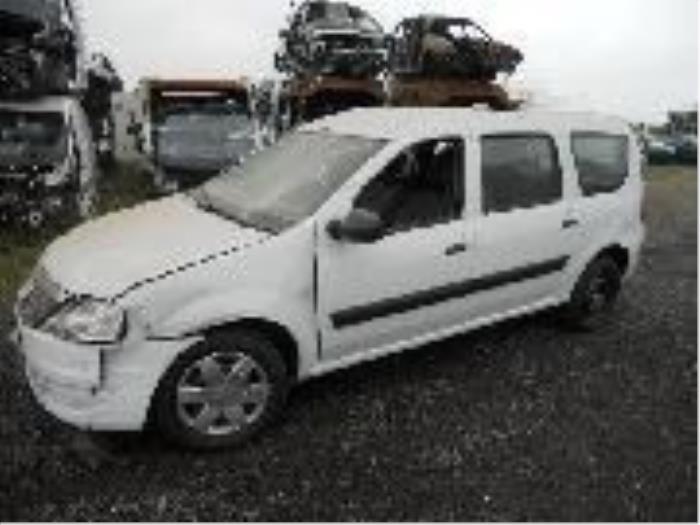 Gebrauchte Antriebswelle links vorne Dacia Logan MCV I (KS) 1.5 dCi Preis € 45,00 Margenregelung angeboten von Automaterialen Ronald Morien B.V.