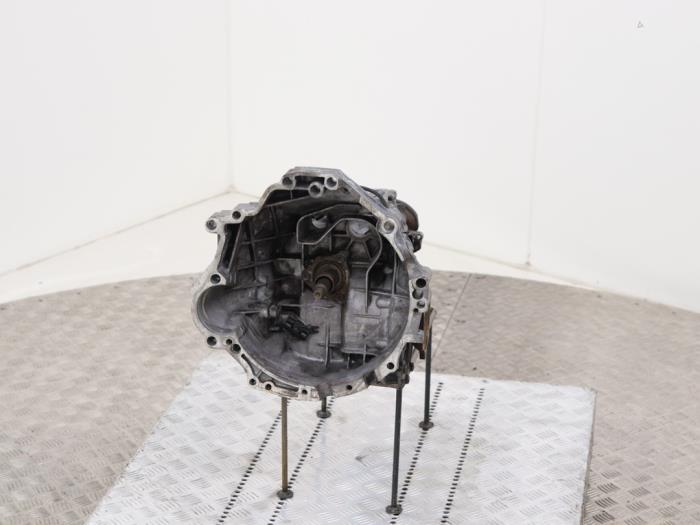 Usagé Boîte de vitesse Volkswagen Passat Variant (3B5) 2.3 VR5 Prix € 450,00 Règlement à la marge proposé par Automaterialen Ronald Morien B.V.