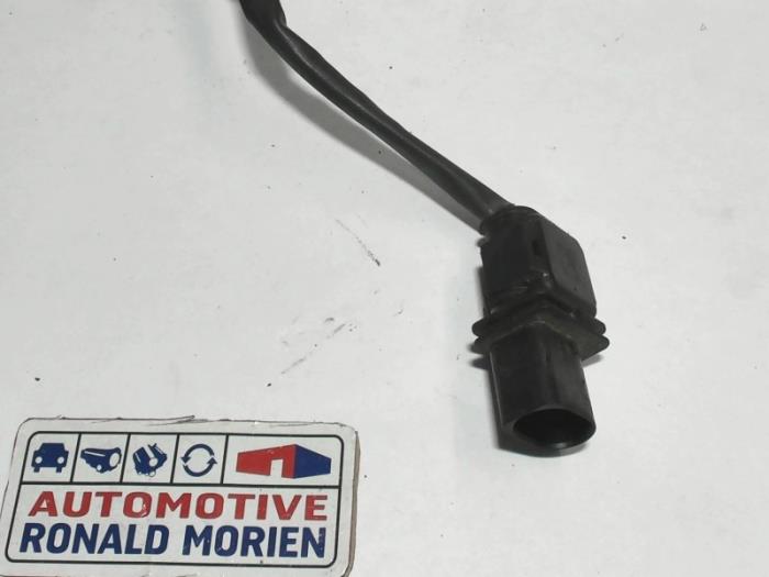 Lambda probe from a Volkswagen Sharan (7N) 2.0 TDI 16V 2011
