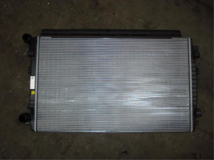 Usagé Radiateur Volkswagen Golf VII (AUA) 1.4 TSI 16V Prix € 65,00 Règlement à la marge proposé par Automaterialen Ronald Morien B.V.