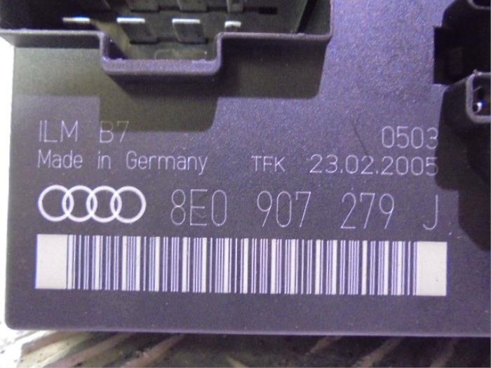 Ordinateur divers d'un Audi A4 (B7) 2.0 TDI 16V 2005