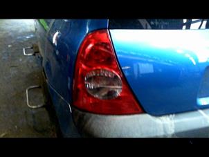 Used Taillight, left Renault Clio II (BB/CB) 1.2 16V Price € 25,00 Margin scheme offered by Automaterialen Ronald Morien B.V.