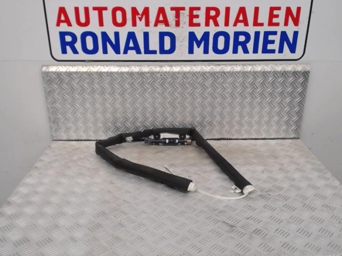 Używane Kurtyna lewa Renault Megane III Grandtour (KZ) 1.5 dCi 90 Cena € 49,00 Procedura marży oferowane przez Automaterialen Ronald Morien B.V.
