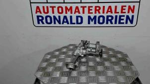 Usados Bomba de aceite Renault Megane Precio € 50,00 Norma de margen ofrecido por Automaterialen Ronald Morien B.V.