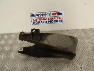 Used Engine mount Volkswagen Transporter Price € 25,00 Inclusive VAT offered by Automaterialen Ronald Morien B.V.