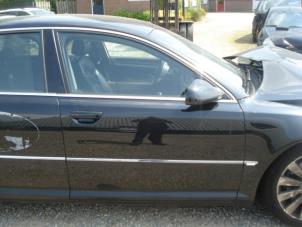 Begagnade Framdörr, 4-dörrars, höger Audi A8 (D3) 3.0 TDI V6 24V Quattro Pris € 125,00 Marginaltabell erbjuds av Automaterialen Ronald Morien B.V.