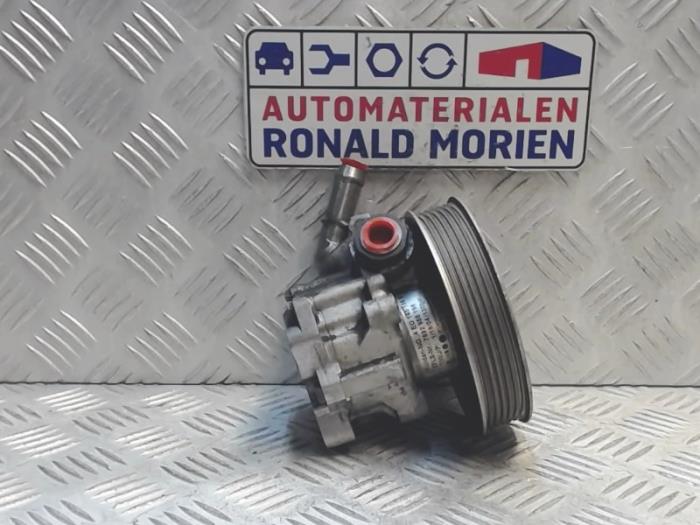 Begagnade Servostyrningspump Audi A8 (D3) 3.0 TDI V6 24V Quattro Pris € 145,00 Marginaltabell erbjuds av Automaterialen Ronald Morien B.V.