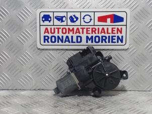 Używane Silnik szyby drzwiowej Volkswagen Polo V (6R) 1.2 TSI Cena € 15,00 Procedura marży oferowane przez Automaterialen Ronald Morien B.V.