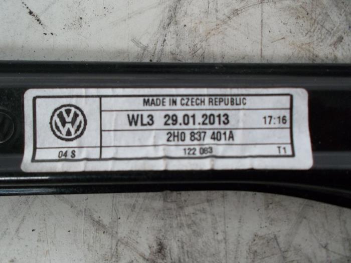 Mécanique vitre 4portes avant gauche d'un Volkswagen Amarok 2.0 BiTDI 16V 180 4Motion 2013