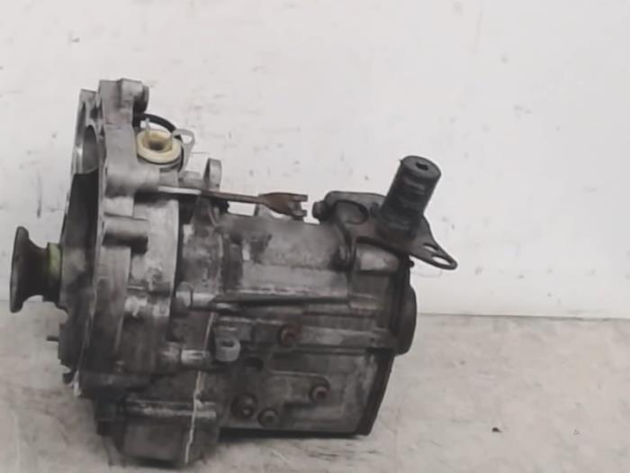 Gearbox from a Volkswagen Polo III (6N1) 1.6i 75 1996