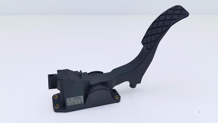 Gebrauchte Gaspedalposition Sensor Volkswagen Bora (1J2) 1.9 TDI 100 Preis € 14,95 Margenregelung angeboten von Automaterialen Ronald Morien B.V.