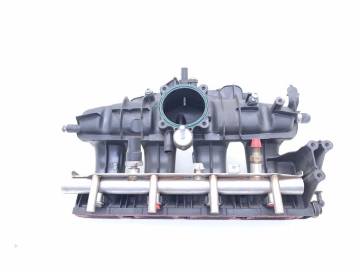 Używane Kolektor dolotowy Audi A4 Avant (B7) 2.0 TFSI e 20V Cena € 35,00 Procedura marży oferowane przez Automaterialen Ronald Morien B.V.