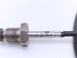 Sonde lambda d'un Volkswagen Golf VII (AUA) 2.0 TDI 4Motion 16V 2013