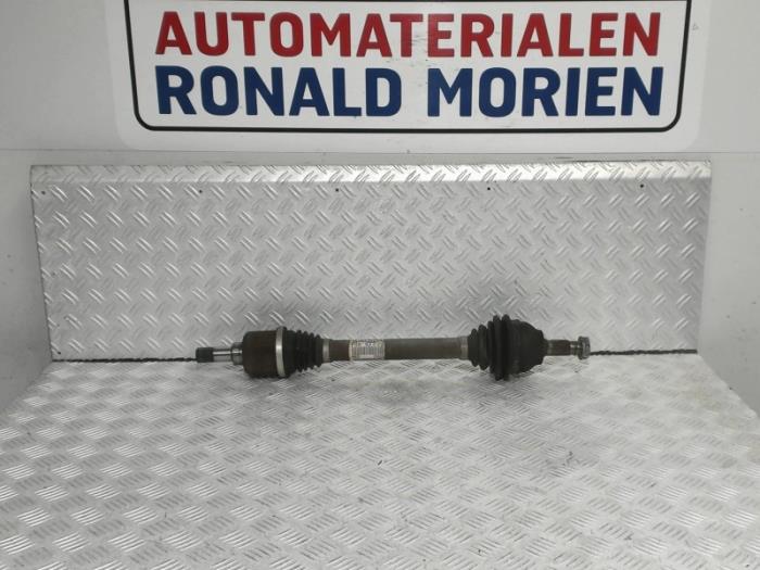 Gebrauchte Antriebswelle links vorne Citroen C3 (FC/FL/FT) 1.6 HDi 16V 92 Preis € 35,00 Margenregelung angeboten von Automaterialen Ronald Morien B.V.