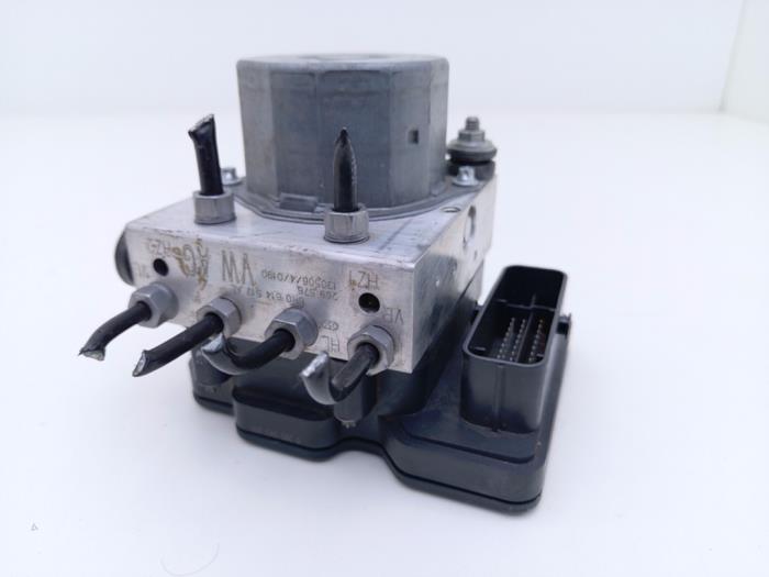 Usagé Pompe ABS Audi A1 (8X1/8XK) 1.2 TFSI Prix € 75,00 Règlement à la marge proposé par Automaterialen Ronald Morien B.V.