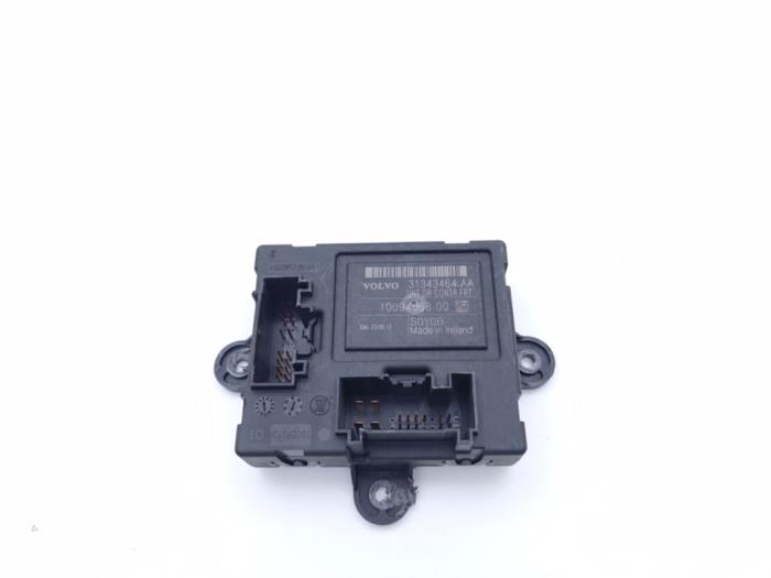Usagé Ordinateur divers Volvo V70 (BW) 2.0 D3/D4 20V Prix € 50,00 Règlement à la marge proposé par Automaterialen Ronald Morien B.V.