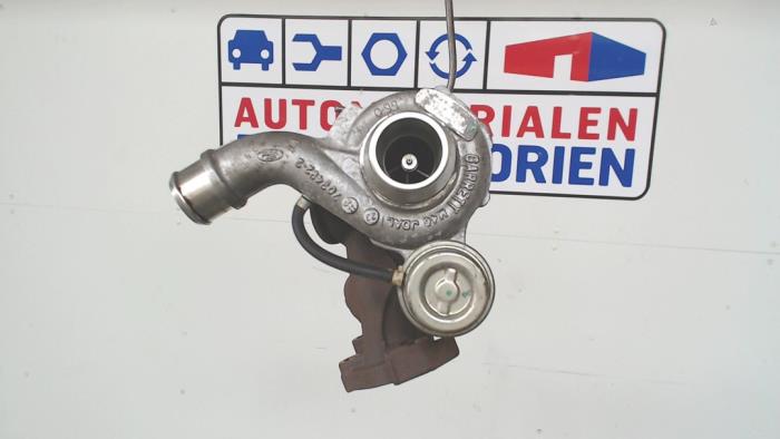Używane Turbo Ford Transit Connect 1.8 TDCi 90 Cena € 125,00 Procedura marży oferowane przez Automaterialen Ronald Morien B.V.